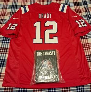 Nike Alternate #12 Tom Brady  New England Patriots Game Jersey XL Red w/Book